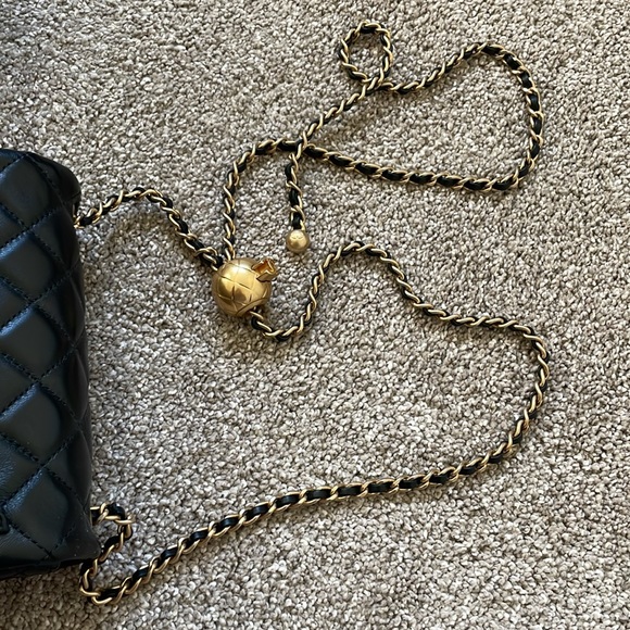 【sold】Chanel Lambskin Quilted CC Pearl Crush Mini Flap square, Black, gold ball - Picture 11 of 14